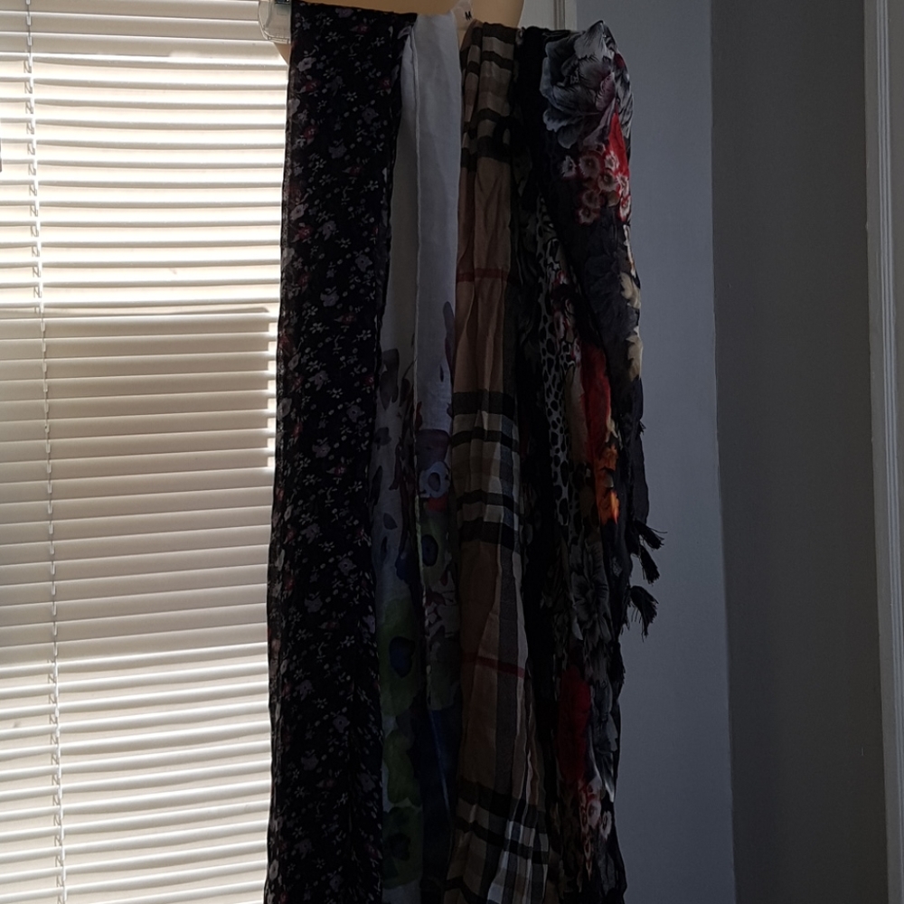 Scarfs